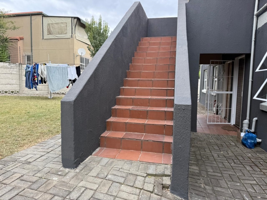 2 Bedroom Property for Sale in Safari Gardens North West
